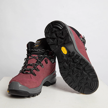 Lady Lynx Walking Boots