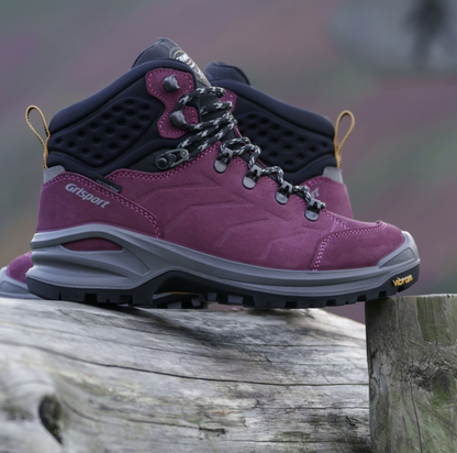 Lady Lynx Walking Boots