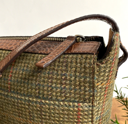 Hackthorn Crossbody Bag