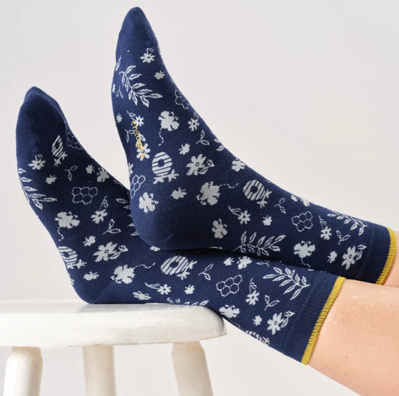 Women's Bee Pack of 2 Pairs of Socks In A Bag