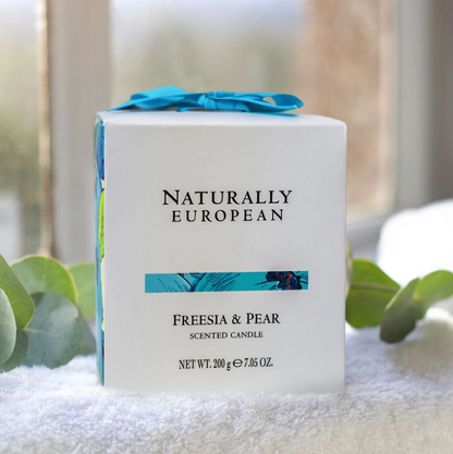 The Somerset Toiletry Co. Naturally European Ceramic Candle Freesia & Pear