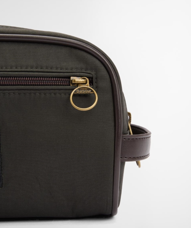 Barbour Wax Washbag Olive / Beacon
