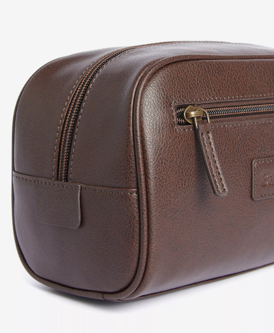 Barbour Leather Washbag Dark Brown