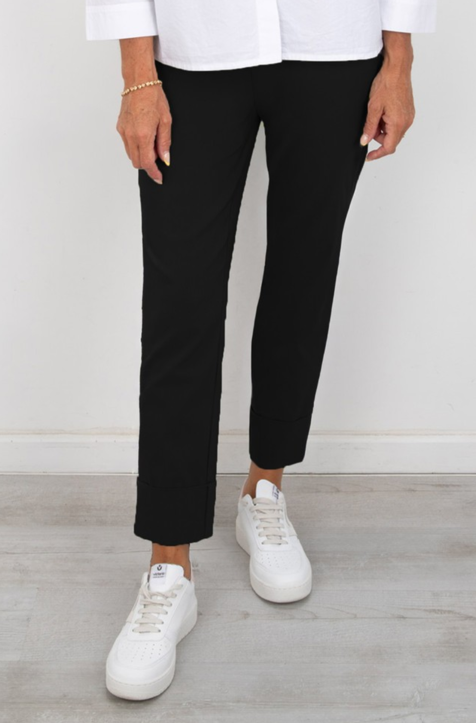 Bella 09 Ankle Grazer Trousers Black